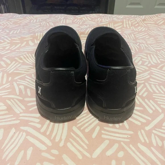 Hurley Men’s Black Slip-On Sneakers; 8M - Picture 3 of 5